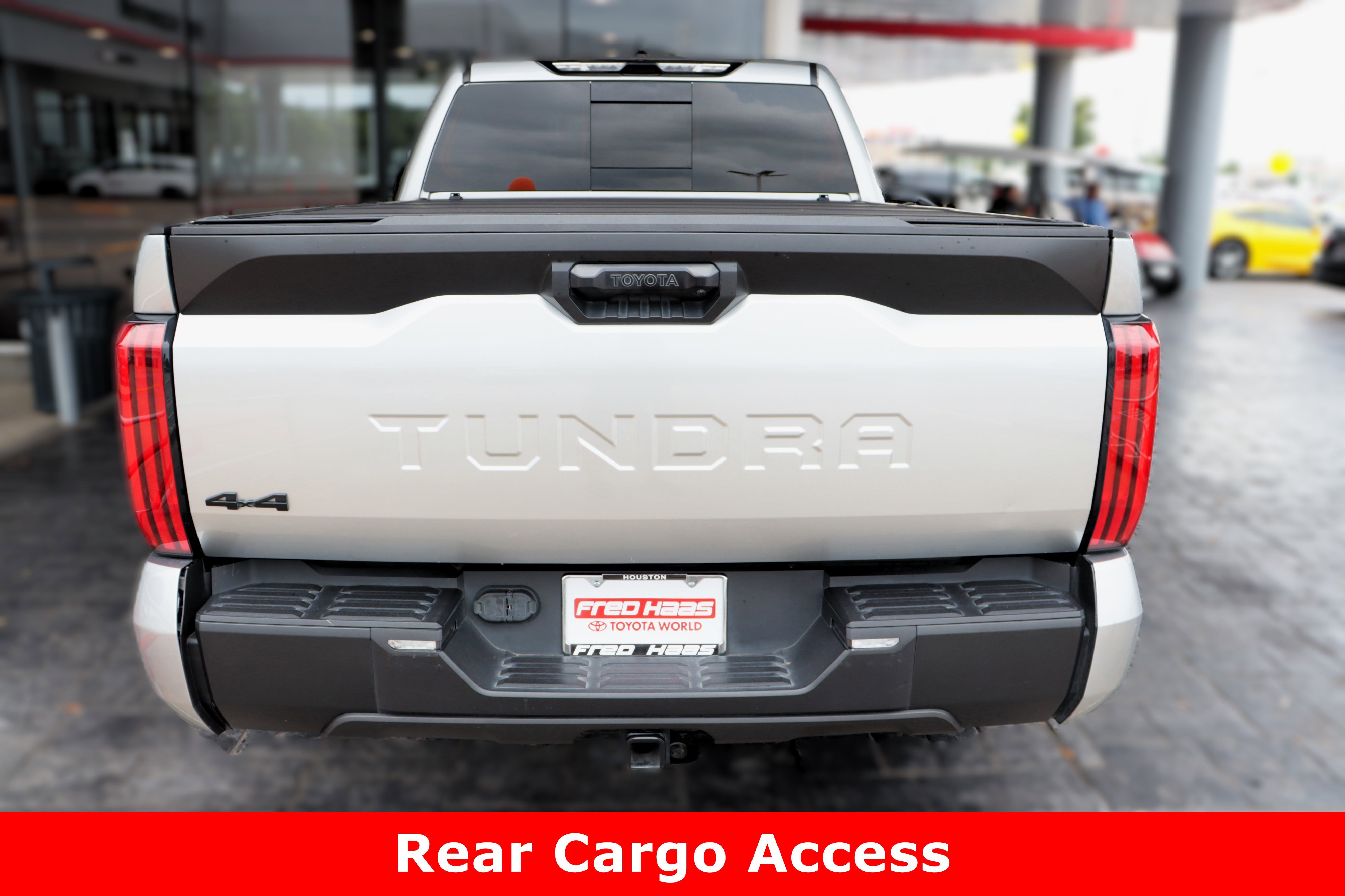 2022 Toyota Tundra SR5 Double Cab photo 9