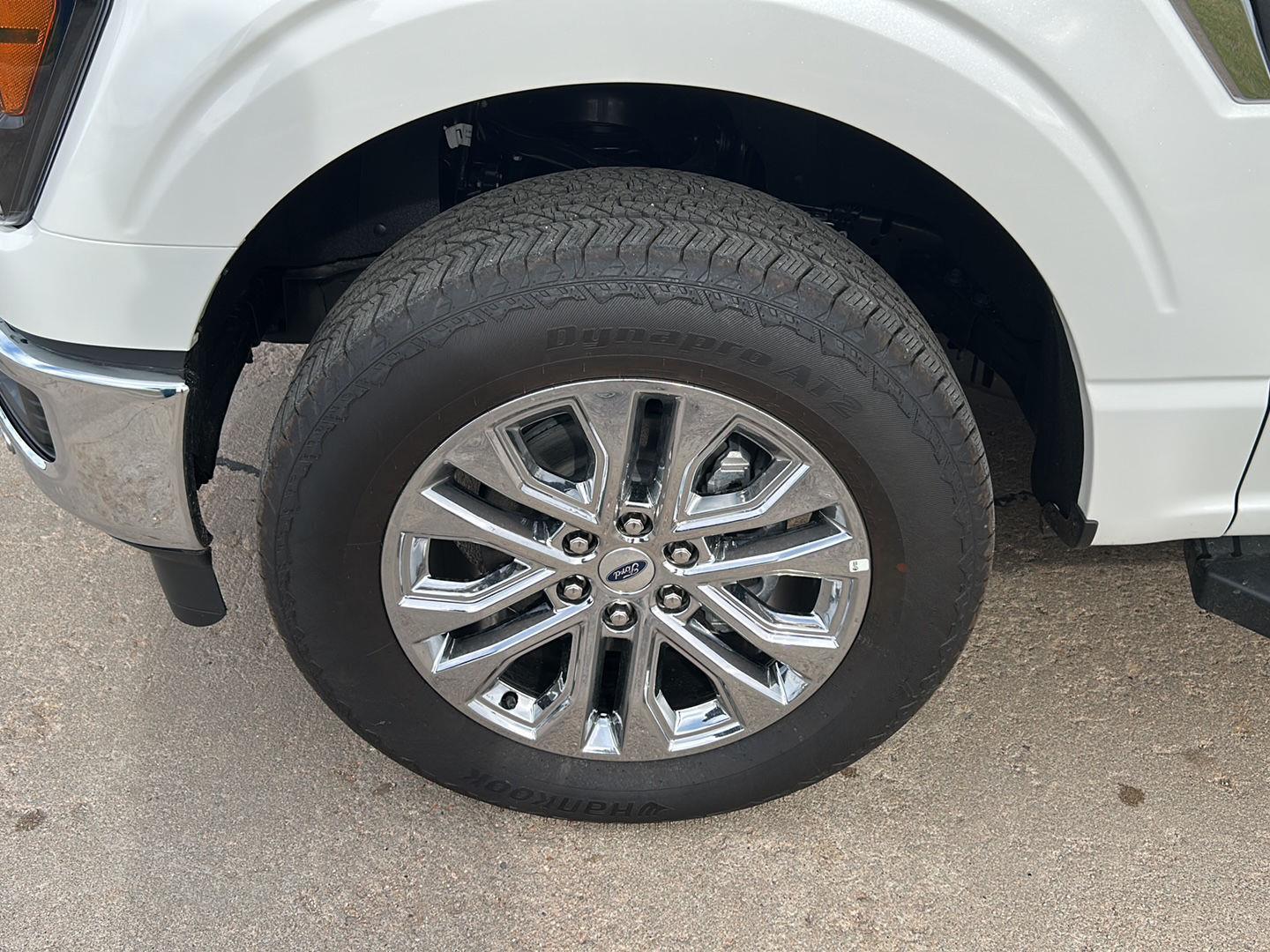 2025 Ford F-150 Lariat photo 3