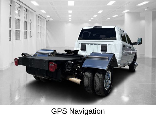 2022 Ram 3500 Tradesman photo 3