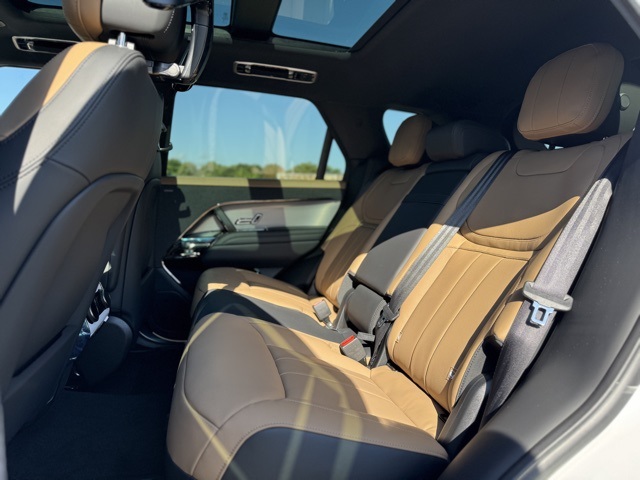 2025 Land Rover Range Rover Sport SE photo 11
