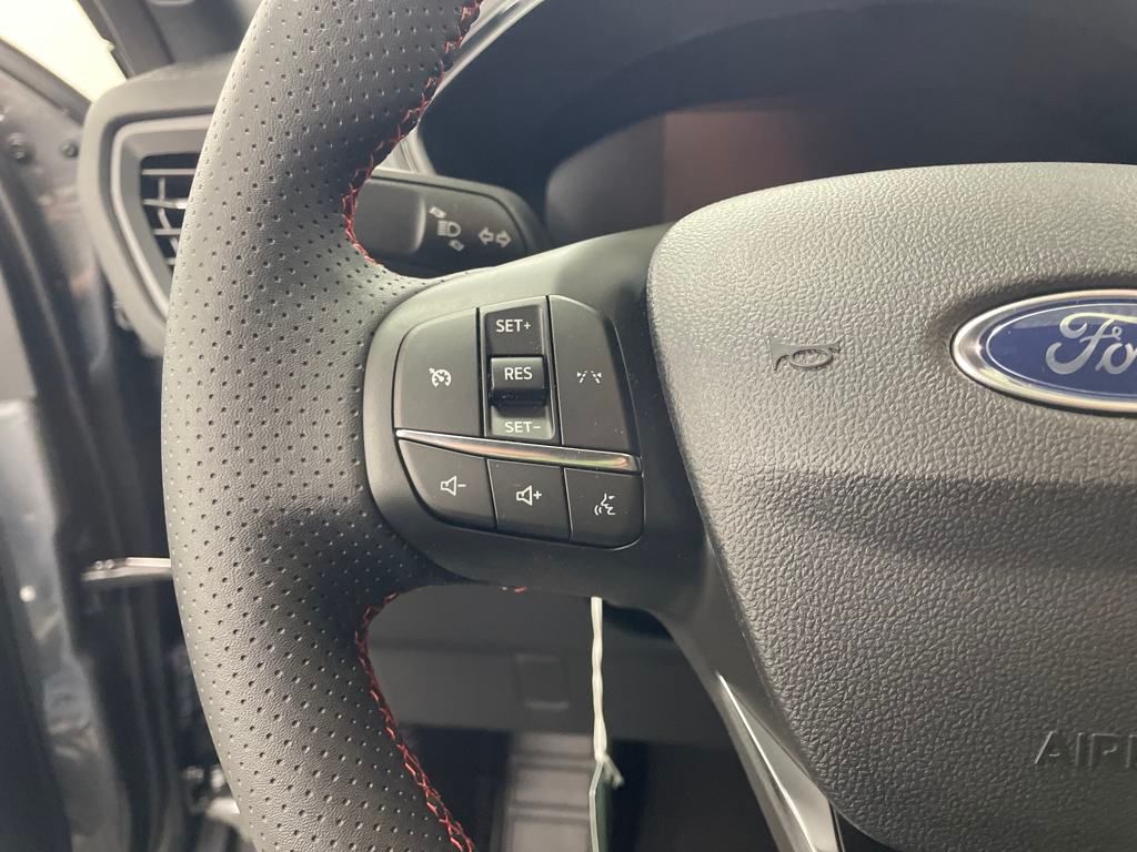2025 Ford Escape Hybrid ST-Line photo 15