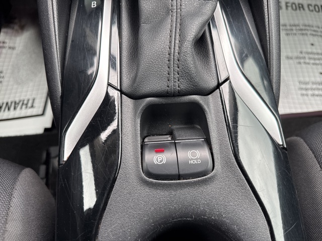 2021 Toyota Corolla LE photo 26
