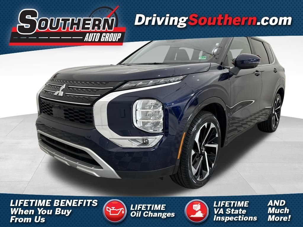 2024 Mitsubishi Outlander SE's photo
