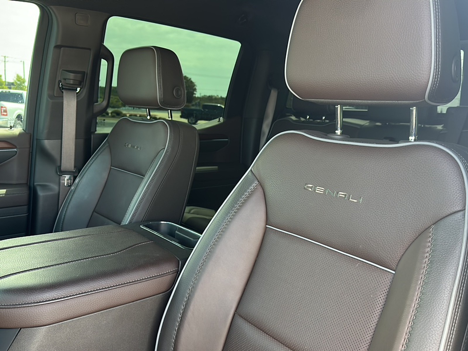 2024 Gmc Sierra 1500 Denali photo 3