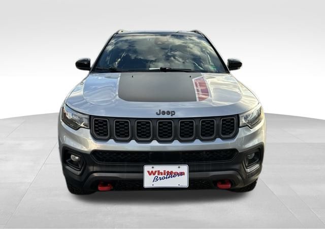 2024 Jeep Compass Trailhawk photo 4