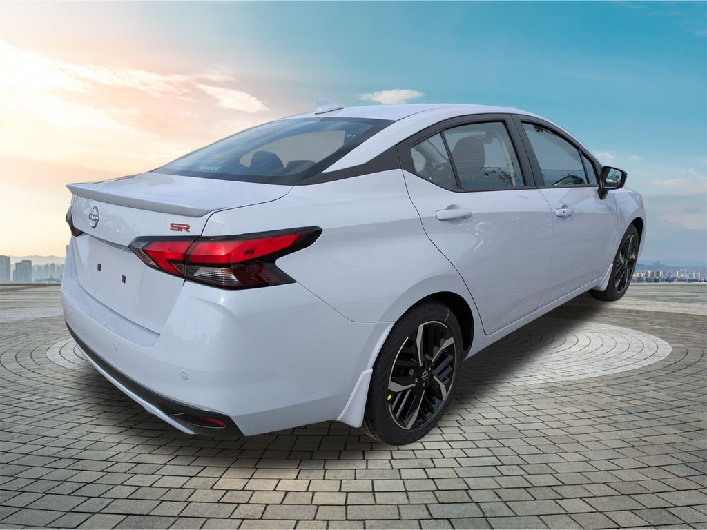 2025 Nissan Versa SR photo 3