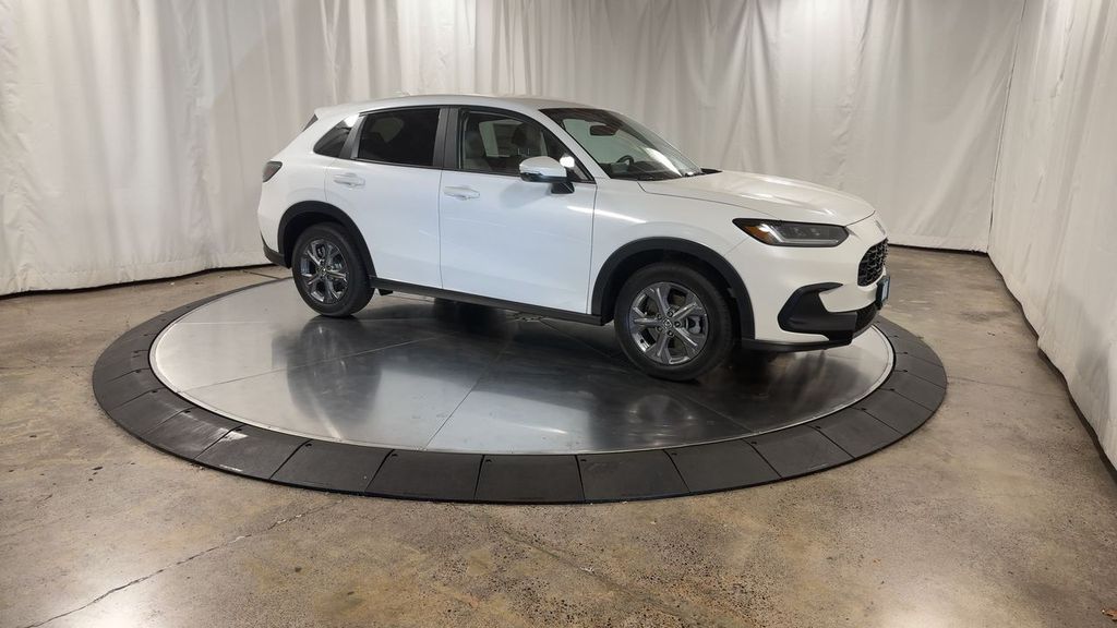 2026 Honda HR-V LX photo 2