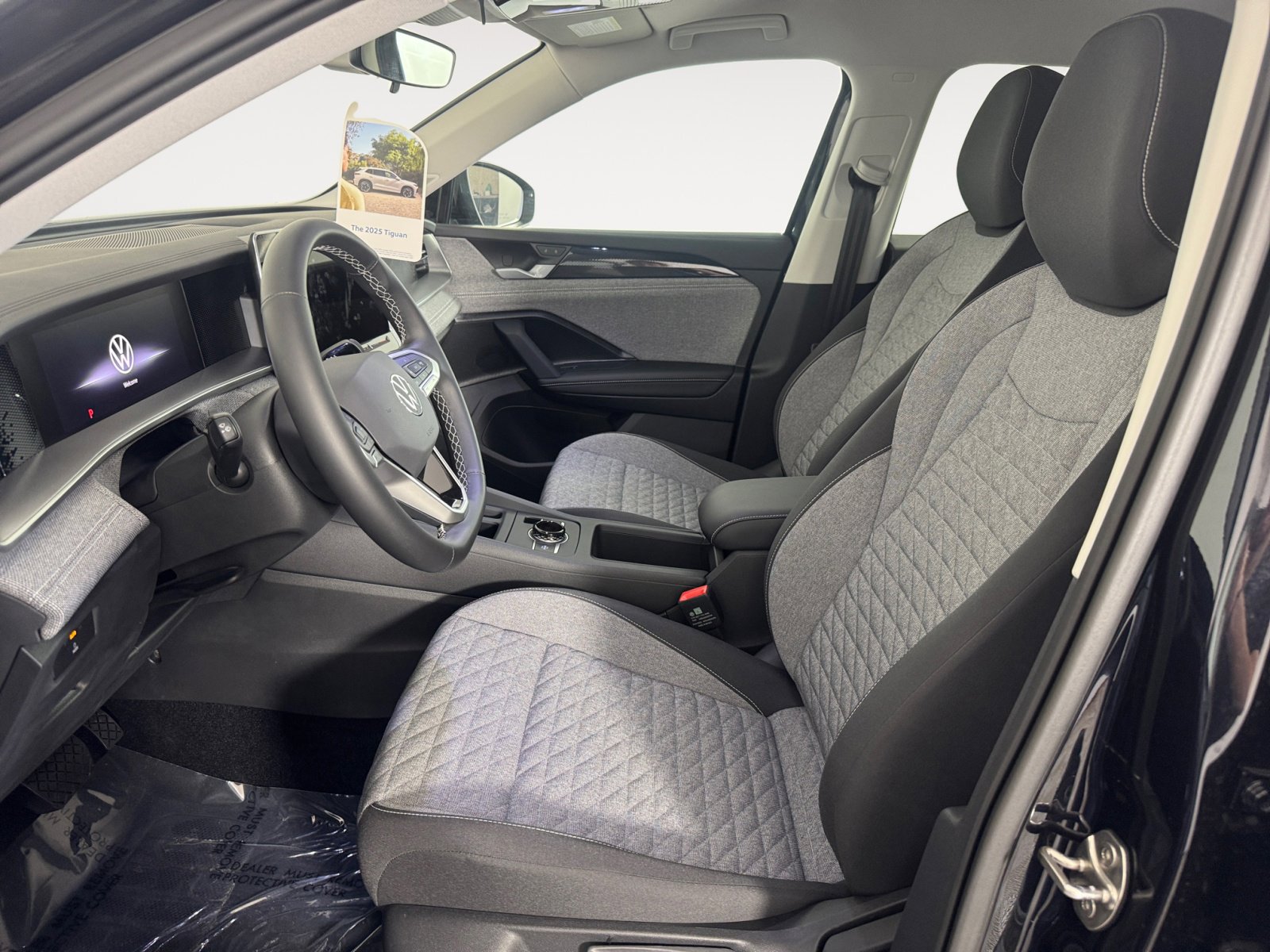 2025 Volkswagen Tiguan S photo 11