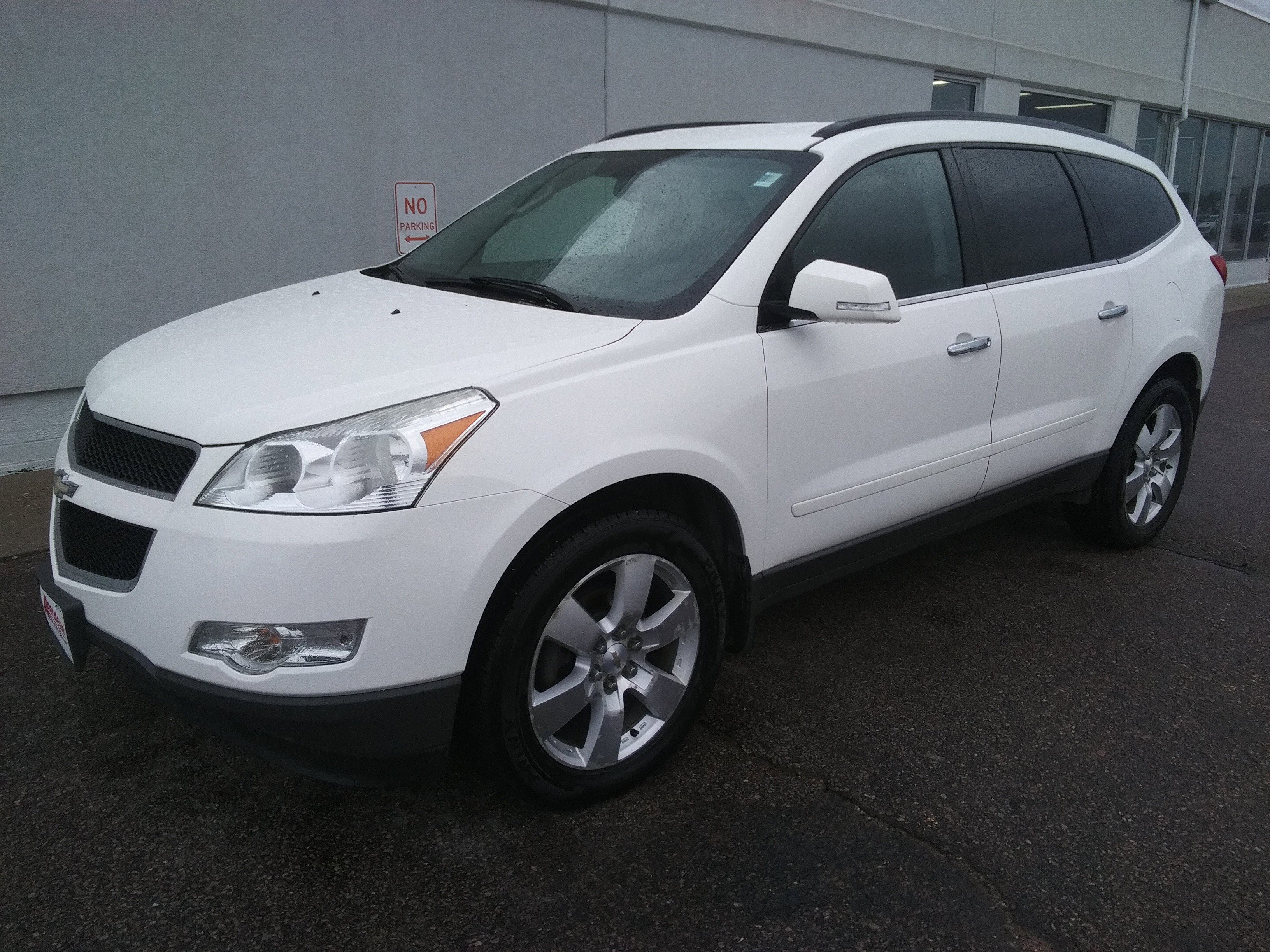 Used 2012 Chevrolet Traverse 1LT with VIN 1GNKRGED5CJ411144 for sale in Aberdeen, SD