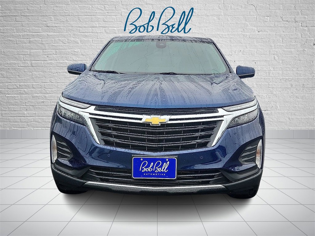 2022 Chevrolet Equinox LT photo 2