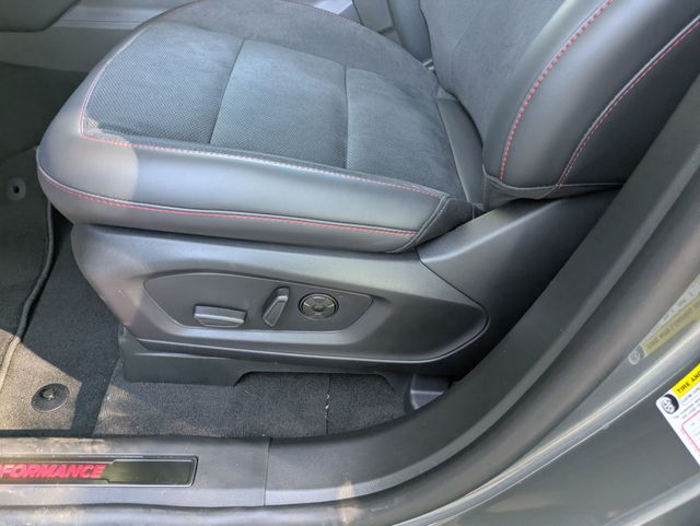 2025 Ford Explorer ST photo 11