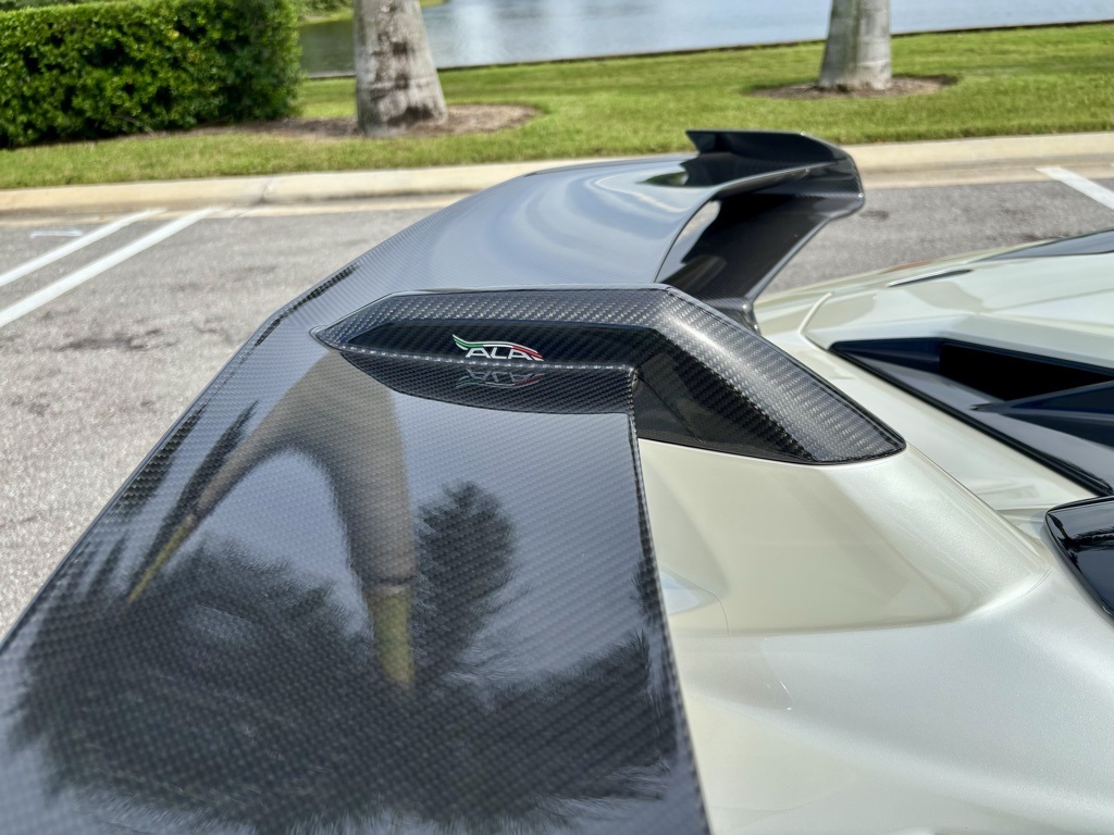 2020 Lamborghini Aventador SVJ Roadster photo 43