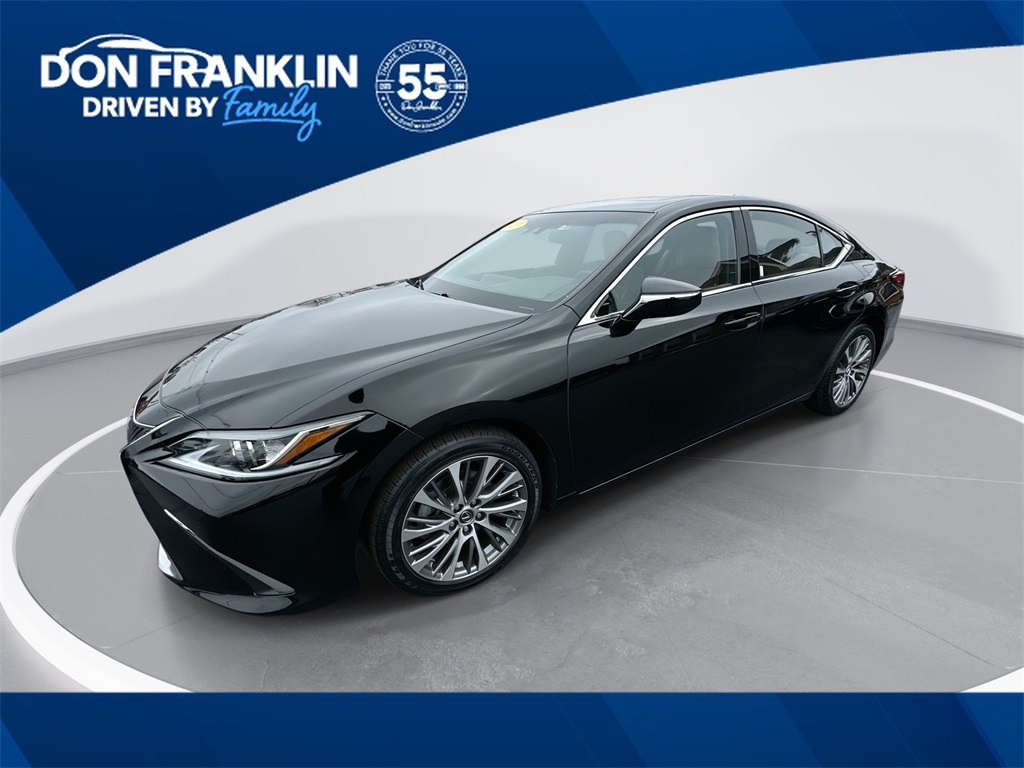2020 Lexus ES 350's photo