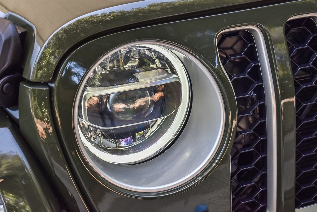 2022 Jeep Wrangler Unlimited Sahara 4xe photo 7