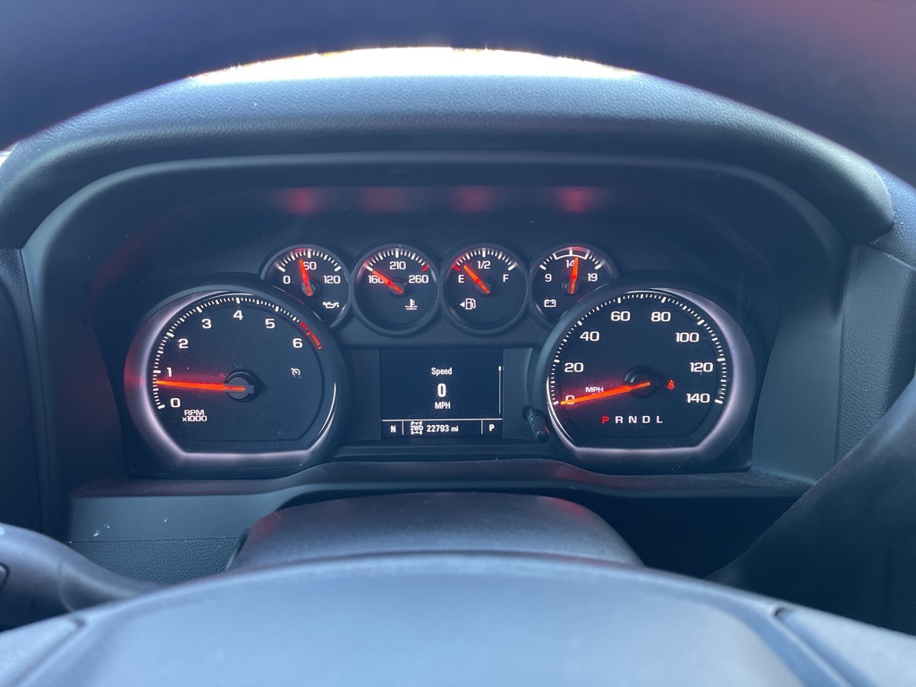 2023 Chevrolet Silverado 2500HD Custom photo 11