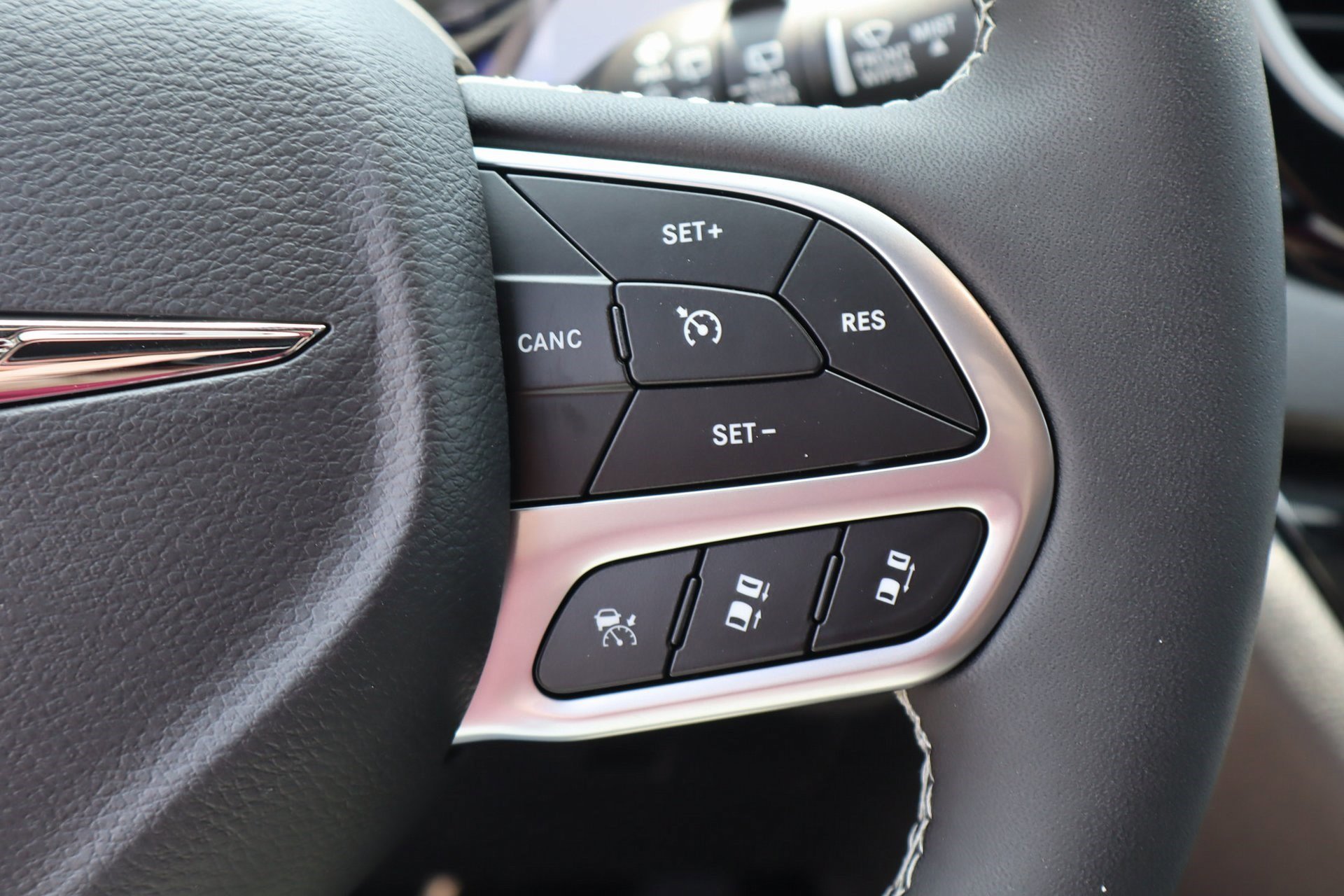 2025 Chrysler Voyager LX photo 15