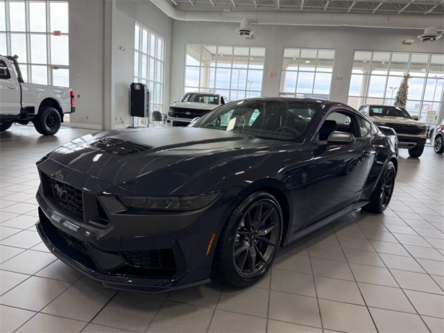 2026 Ford Mustang Dark Horse's photo