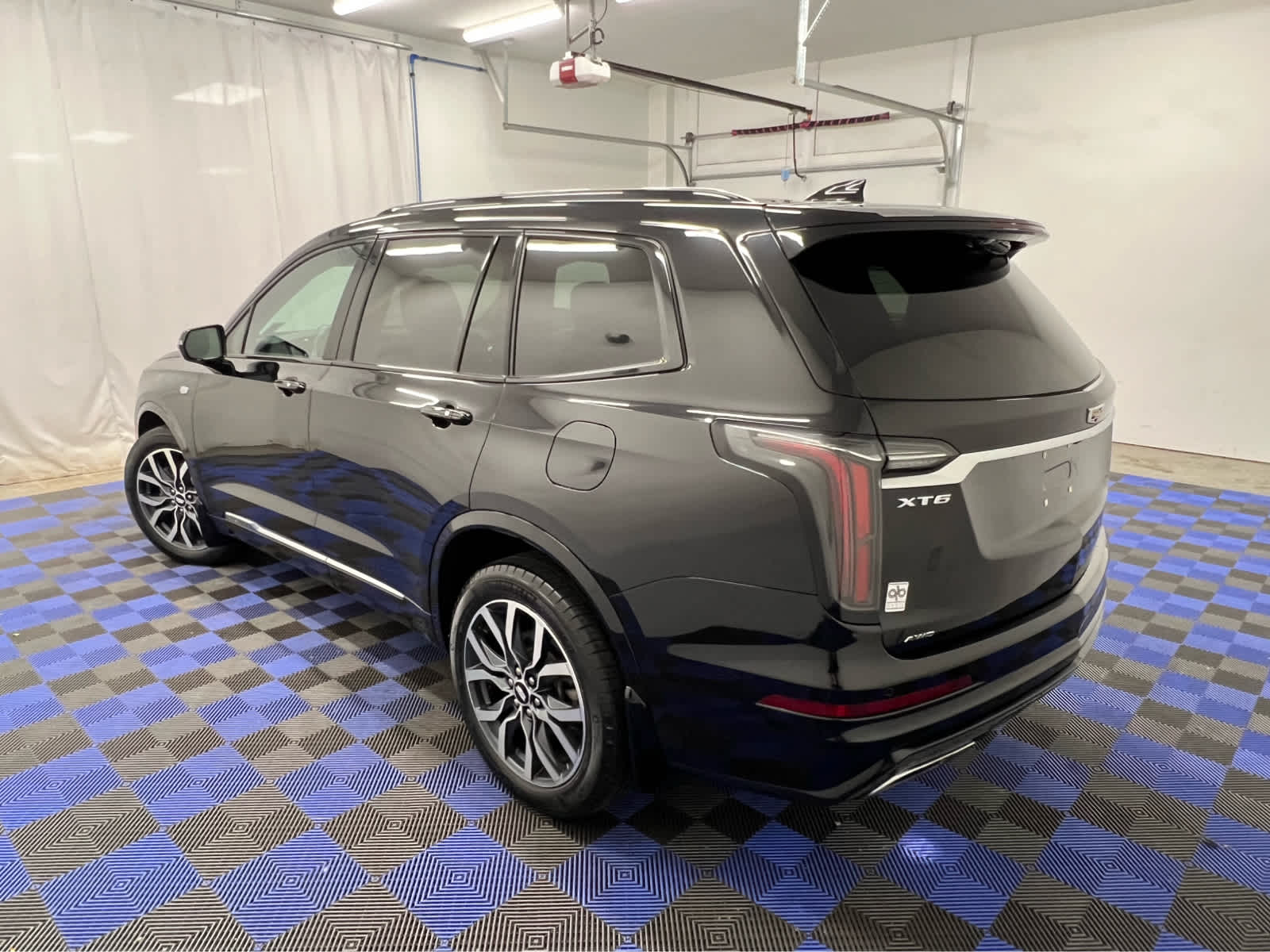2021 Cadillac XT6 Sport photo 3