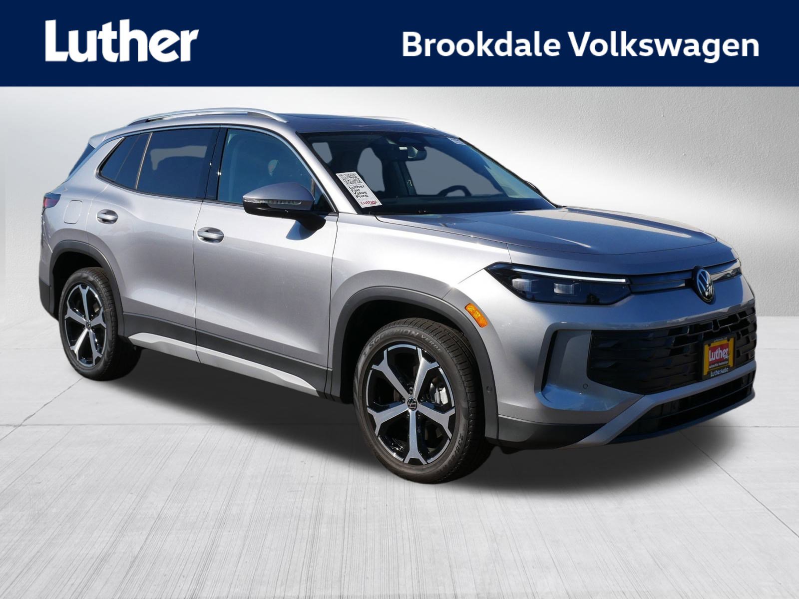 2025 Volkswagen Tiguan SE's photo