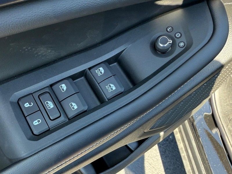 2025 Jeep Grand Cherokee Altitude X photo 6