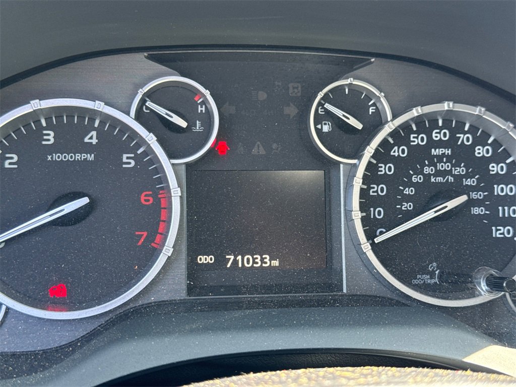 2016 Toyota Tundra SR5 photo 10