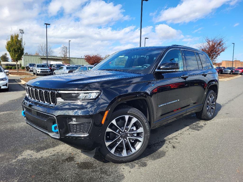 2024 Jeep Grand Cherokee Overland 4xe's photo