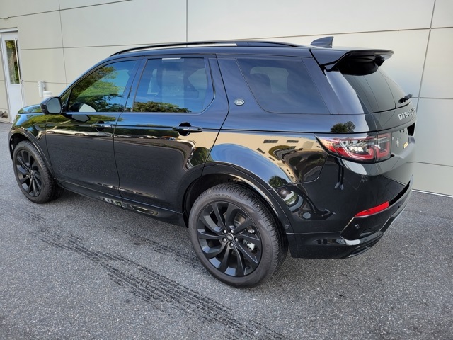2024 Land Rover Discovery Sport S photo 2