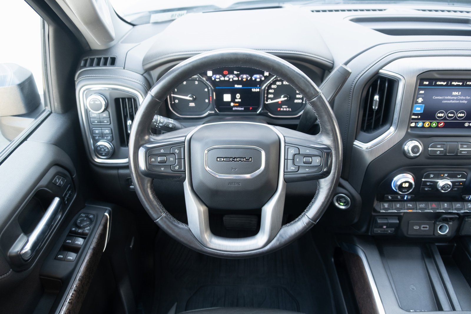 2023 Gmc Sierra 3500 HD Denali photo 2