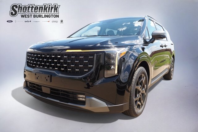 2025 Kia Carnival SX's photo