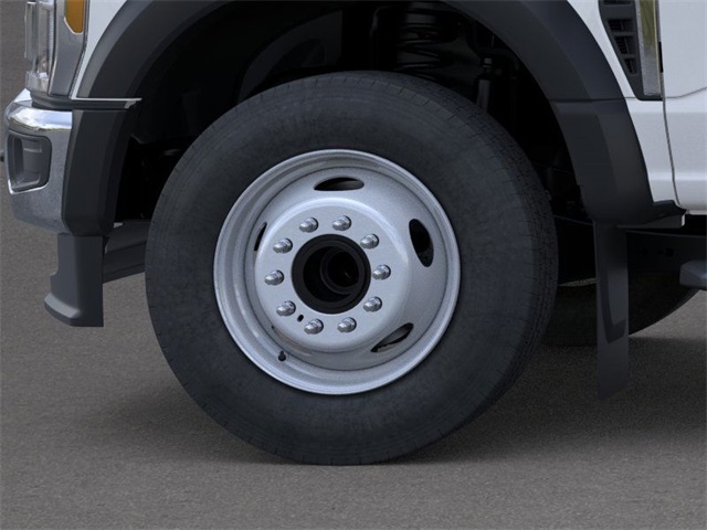 2025 Ford F-600 photo 19