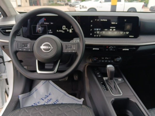 2026 Nissan Kicks SV photo 24