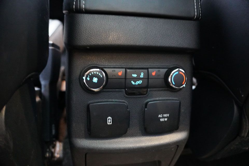 2018 Ford Explorer Platinum photo 4