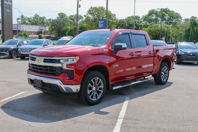 Used 2022 Red Chevrolet LT image 6