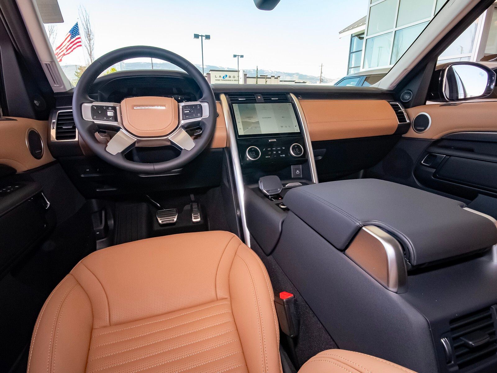2025 Land Rover Discovery Metropolitan Edition photo 36