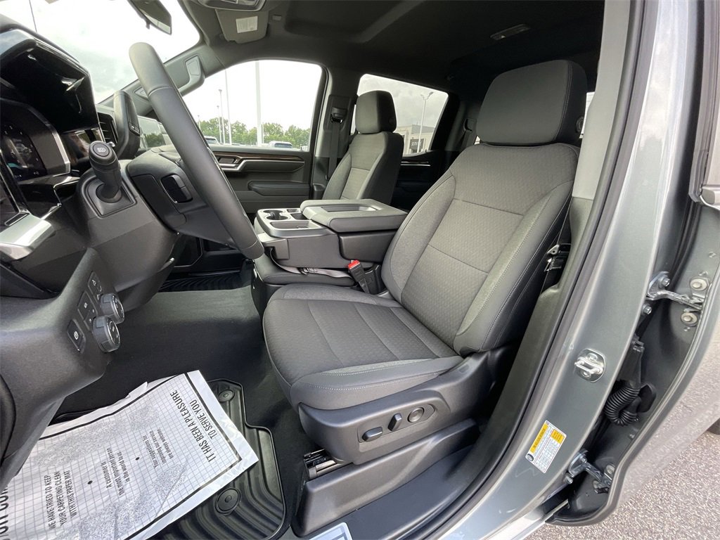 2026 Chevrolet Silverado 1500 LT photo 12