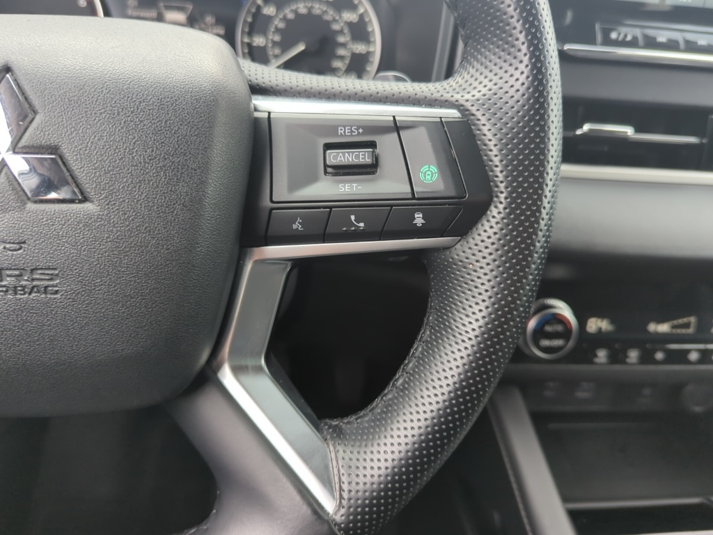 2024 Mitsubishi Outlander SE Black Edition photo 26