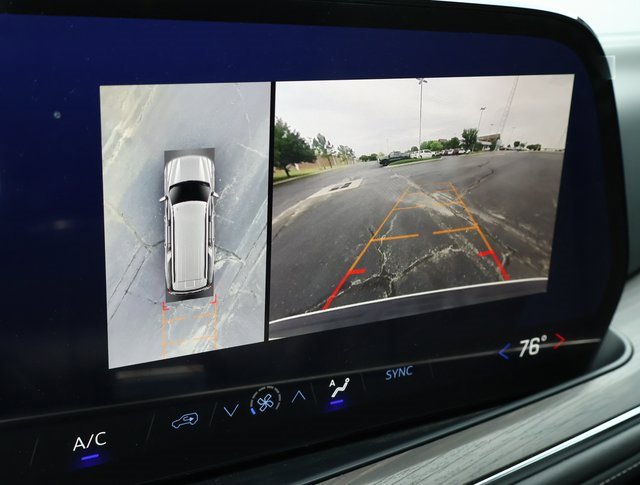 2025 Chevrolet Suburban LS photo 3