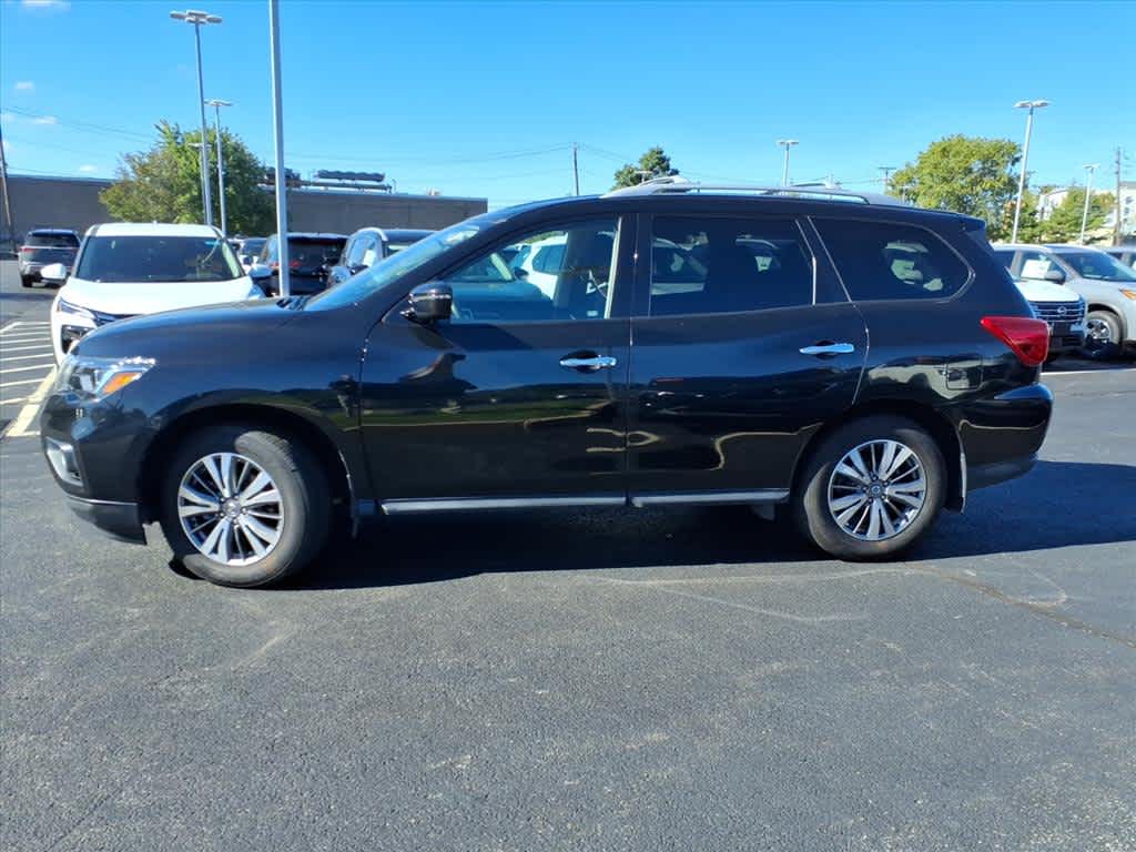 2020 Nissan Pathfinder S photo 8
