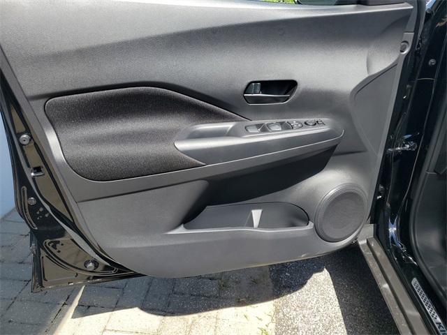 2025 Nissan Kicks Play S photo 13