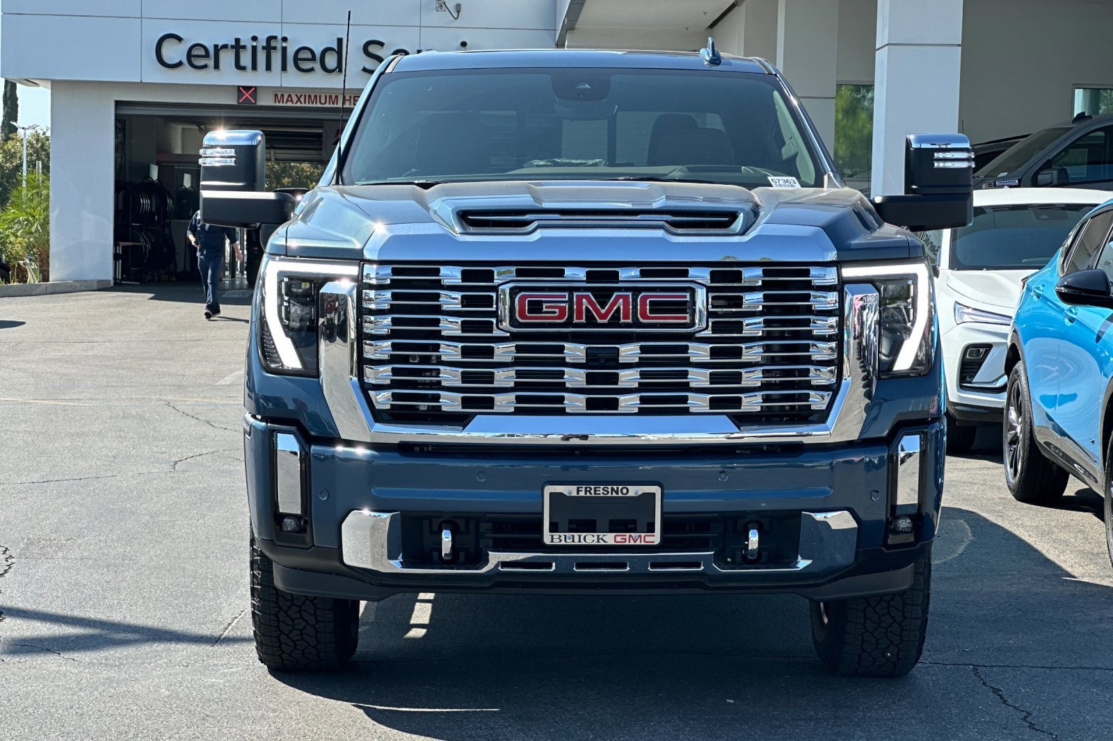 2026 Gmc Sierra 2500 HD Denali photo 3