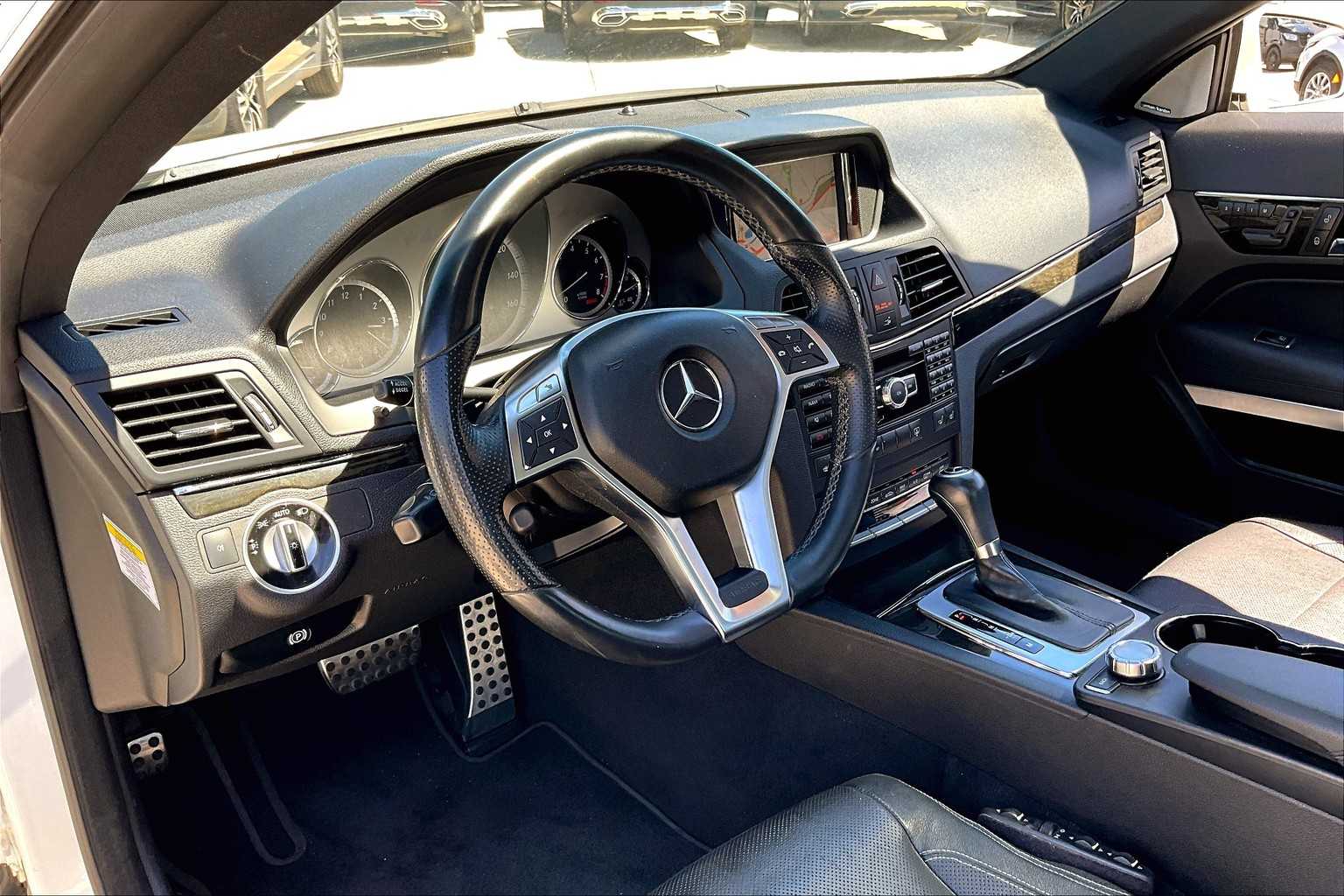 2013 Mercedes Benz E 550 photo 16