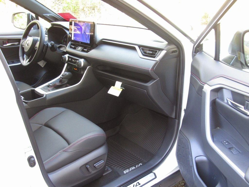 2025 Toyota RAV4 Prime XSE Premium photo 18