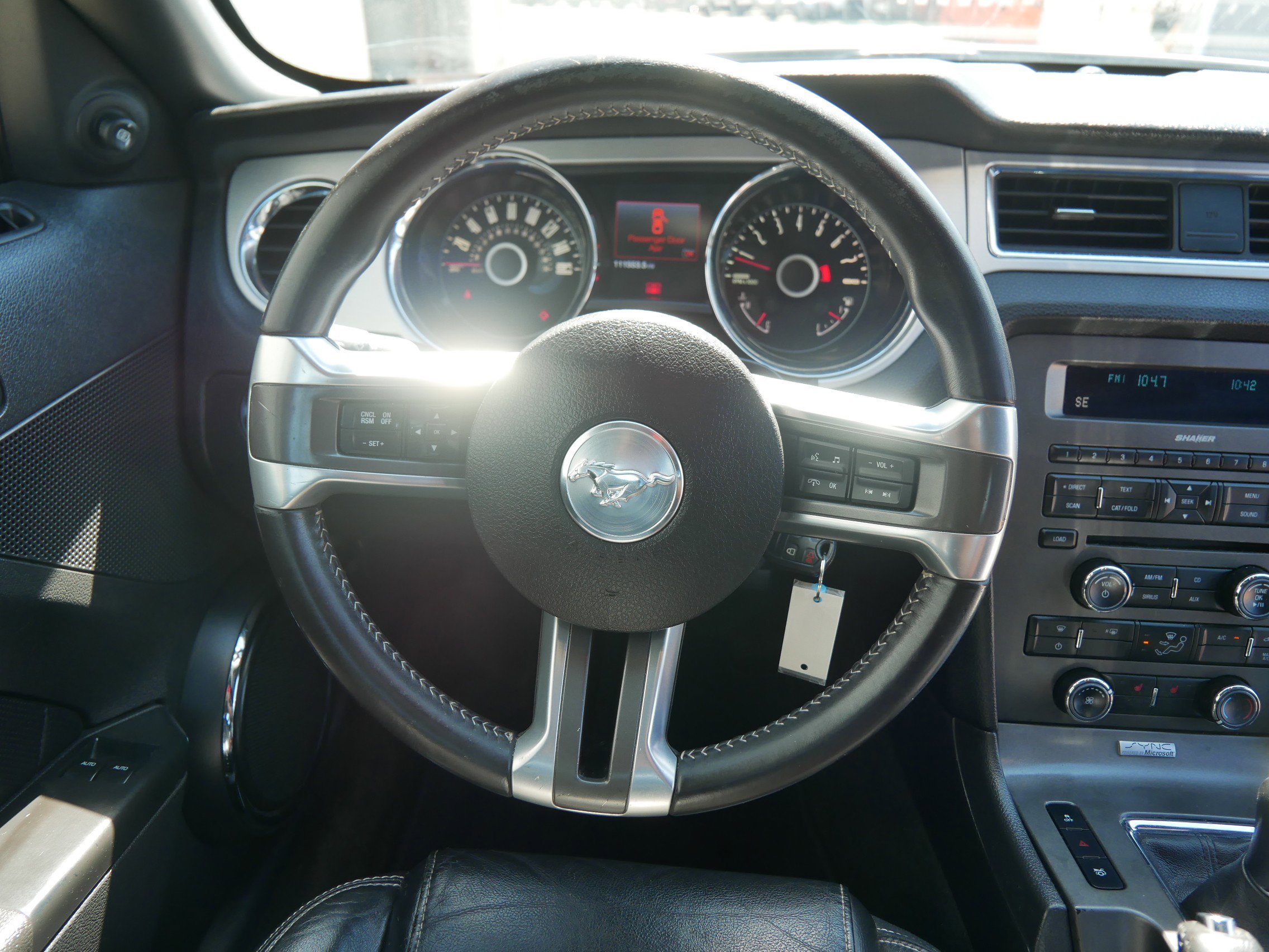 2014 Ford Mustang V6 Premium photo 14