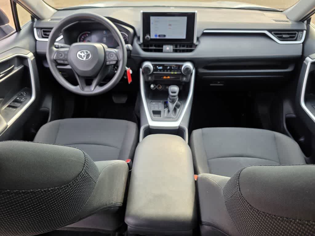 2024 Toyota RAV4 LE photo 3