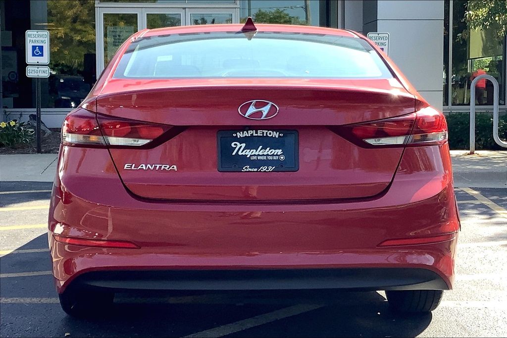 2017 Hyundai Elantra SE photo 3