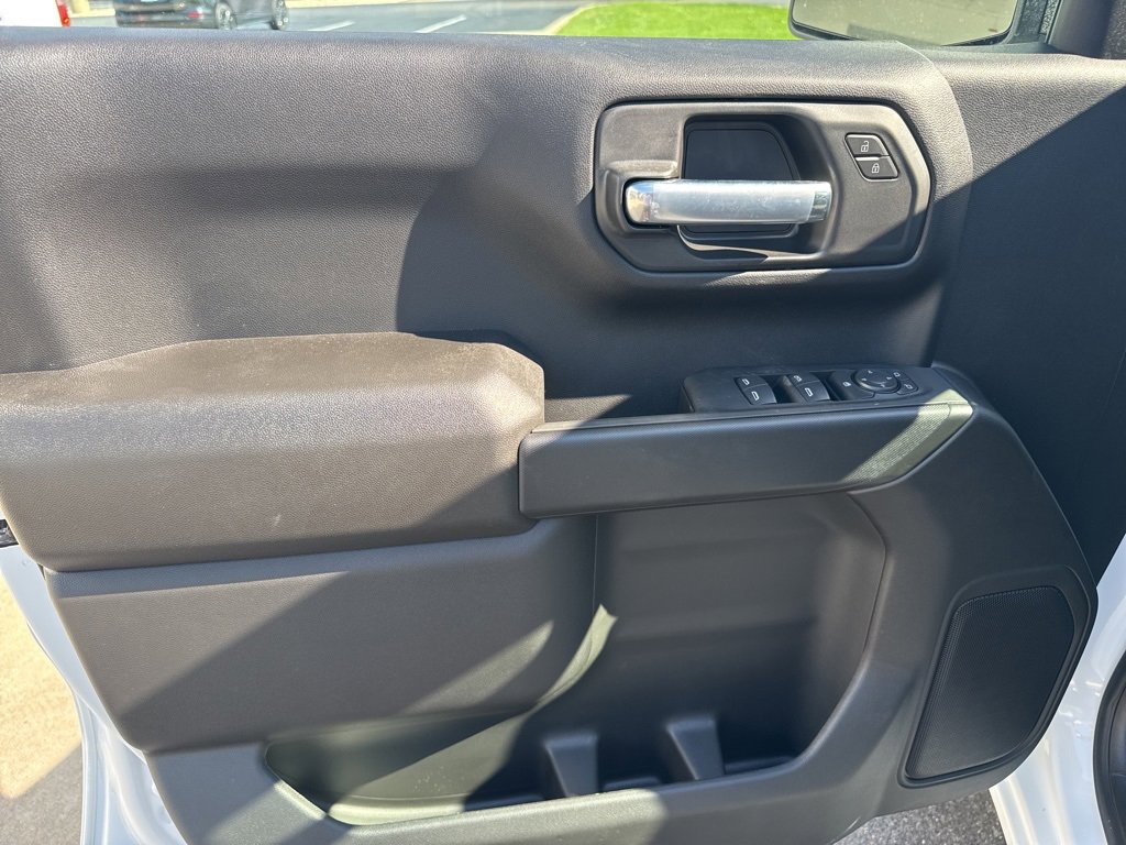 2026 Chevrolet Silverado 1500 Custom photo 27