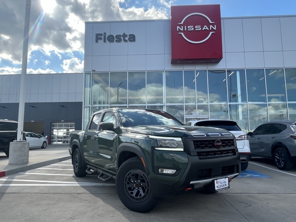 2026 Nissan Frontier PRO-X's photo