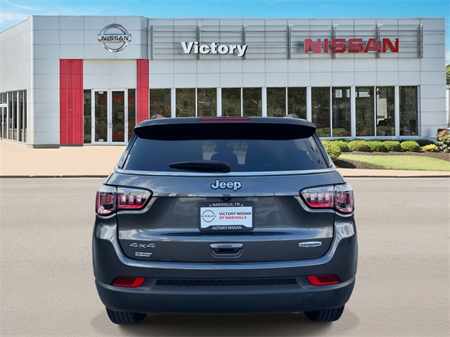 2023 Jeep Compass Latitude photo 4