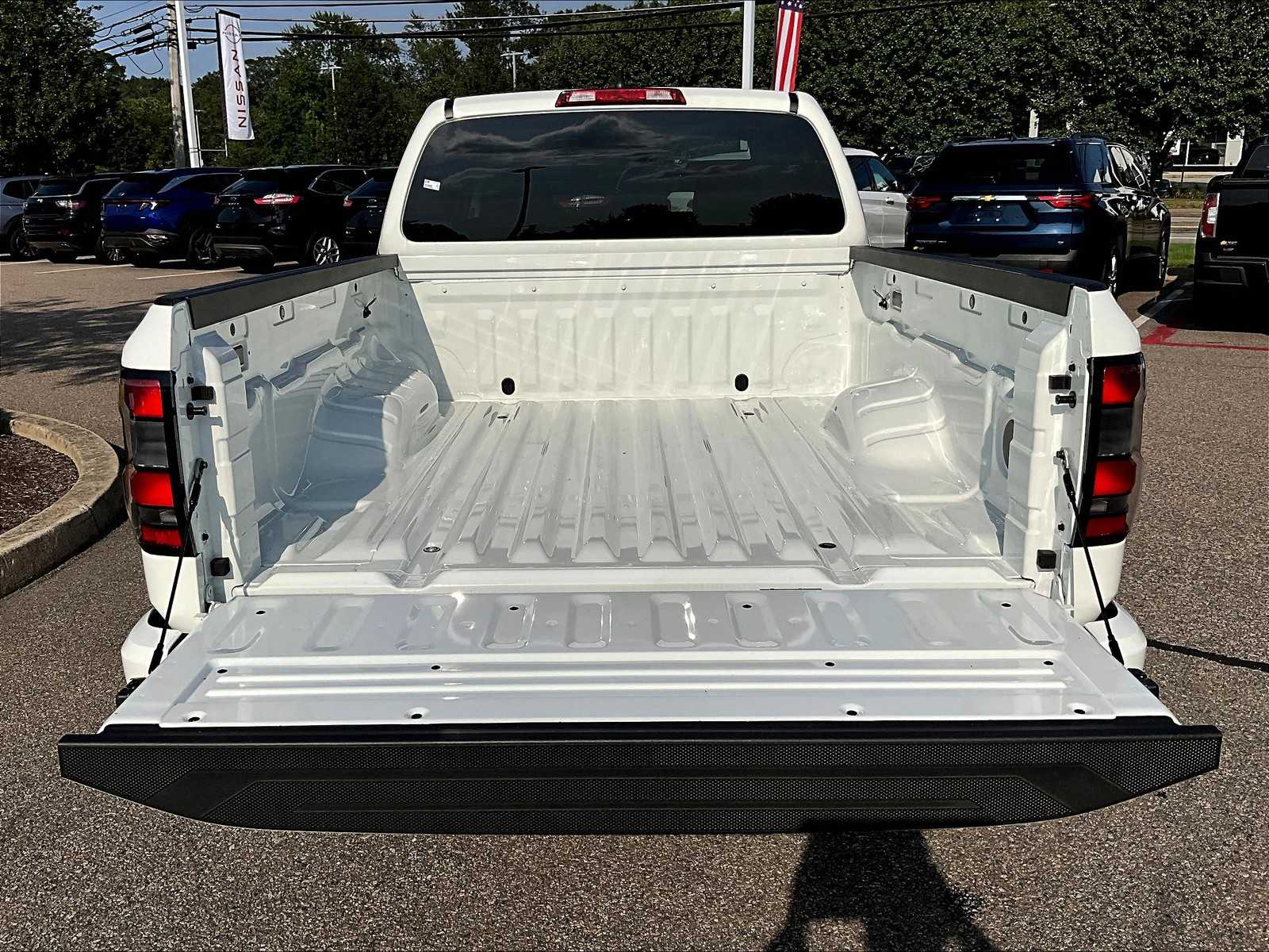 2025 Nissan Frontier SV photo 29
