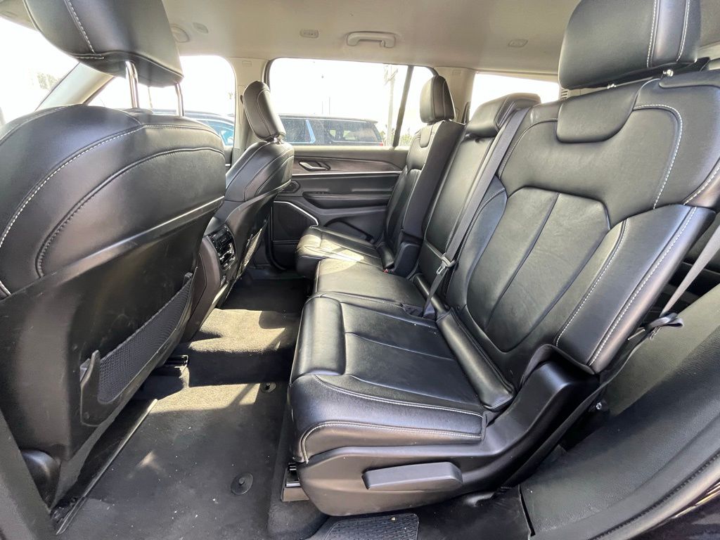 2022 Jeep Grand Cherokee Limited photo 7